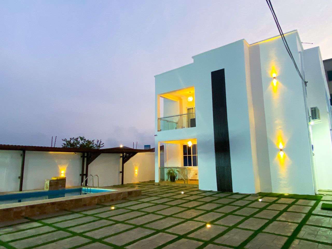 Fully furnished 4-bedroom family house